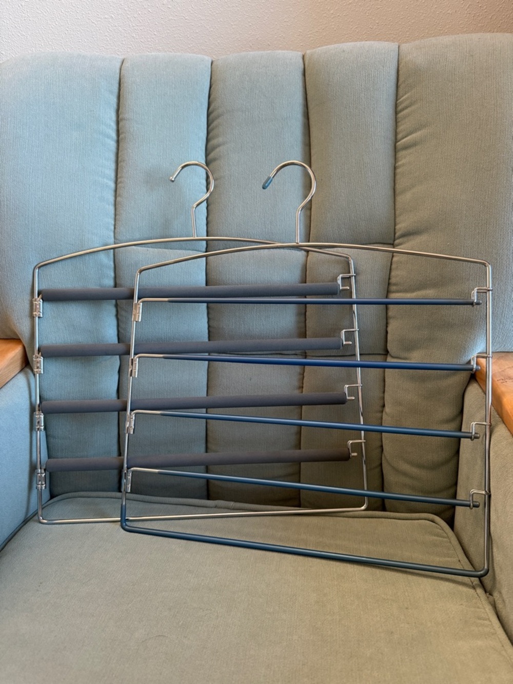 2 Multi-Tier Non-Slip Pant & Scarf Hanger in Gray & blue